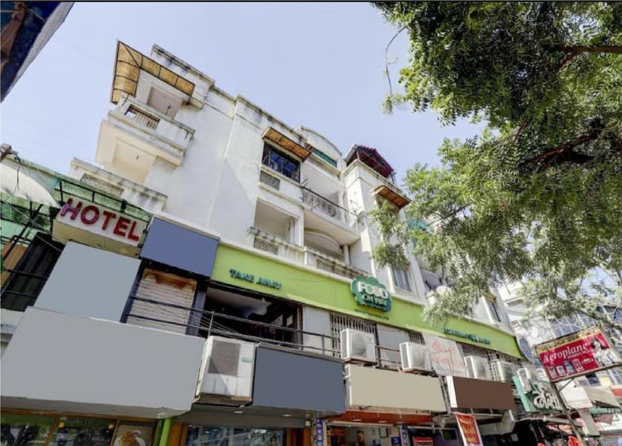 Hotel Krishna Palace Ahmedabad Ngoại thất bức ảnh