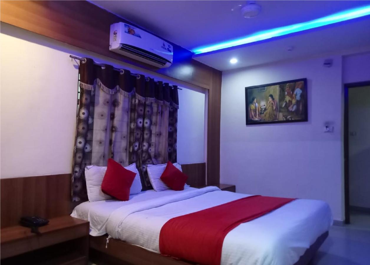 Hotel Krishna Palace Ahmedabad Ngoại thất bức ảnh