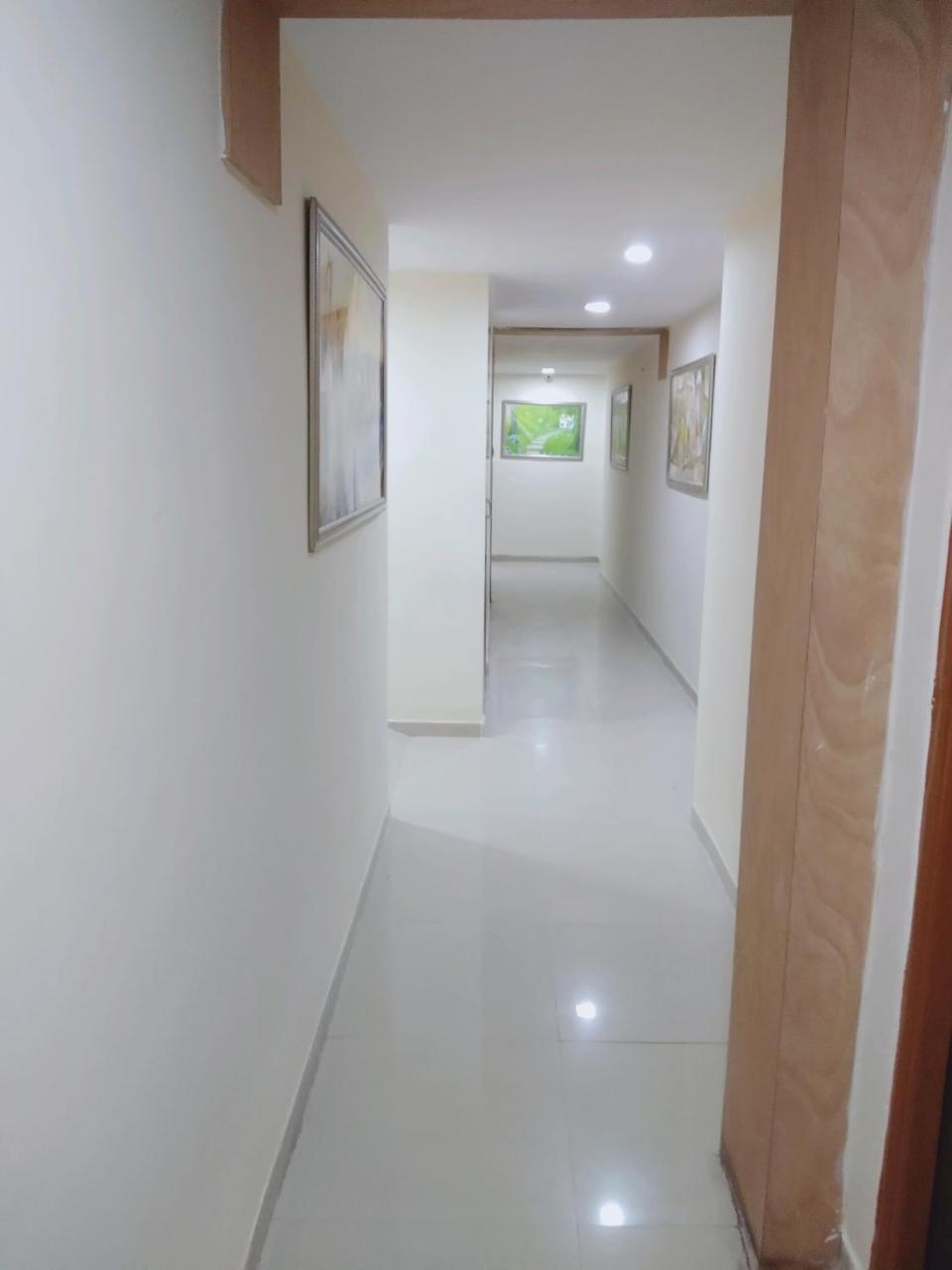 Hotel Krishna Palace Ahmedabad Ngoại thất bức ảnh